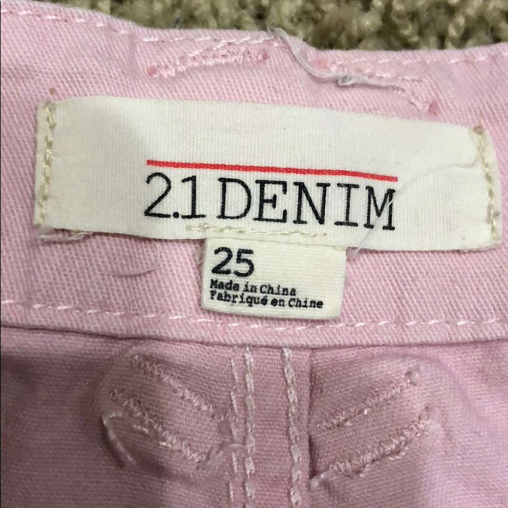 Pink shorts - Picture 3 of 5